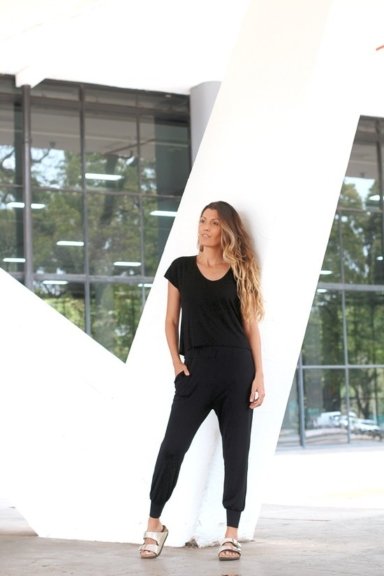 CALÇA SKINNY COM BOLSO