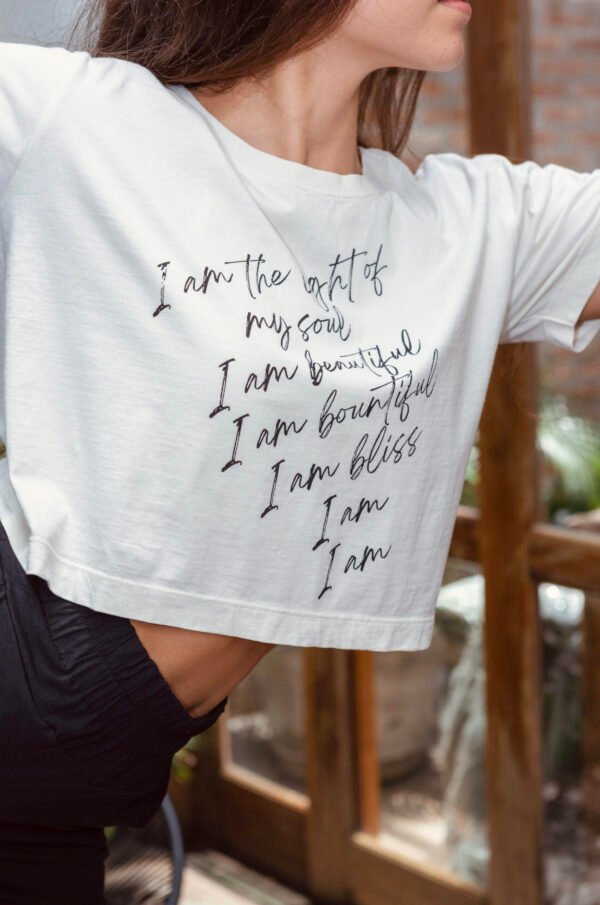 CAMISETA CROPPED I AM